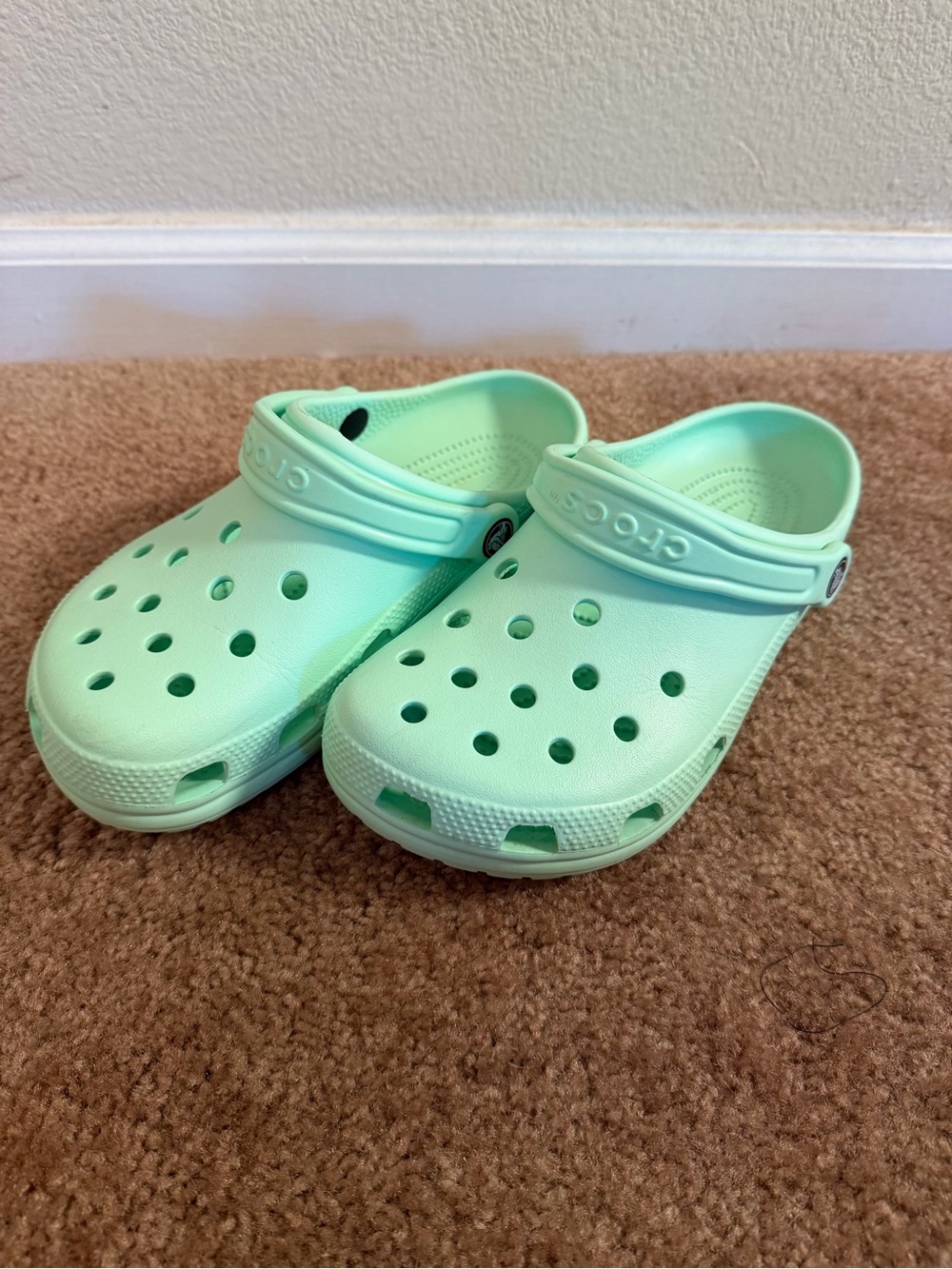 Crocs Classic Clog Mint Green - Size 7